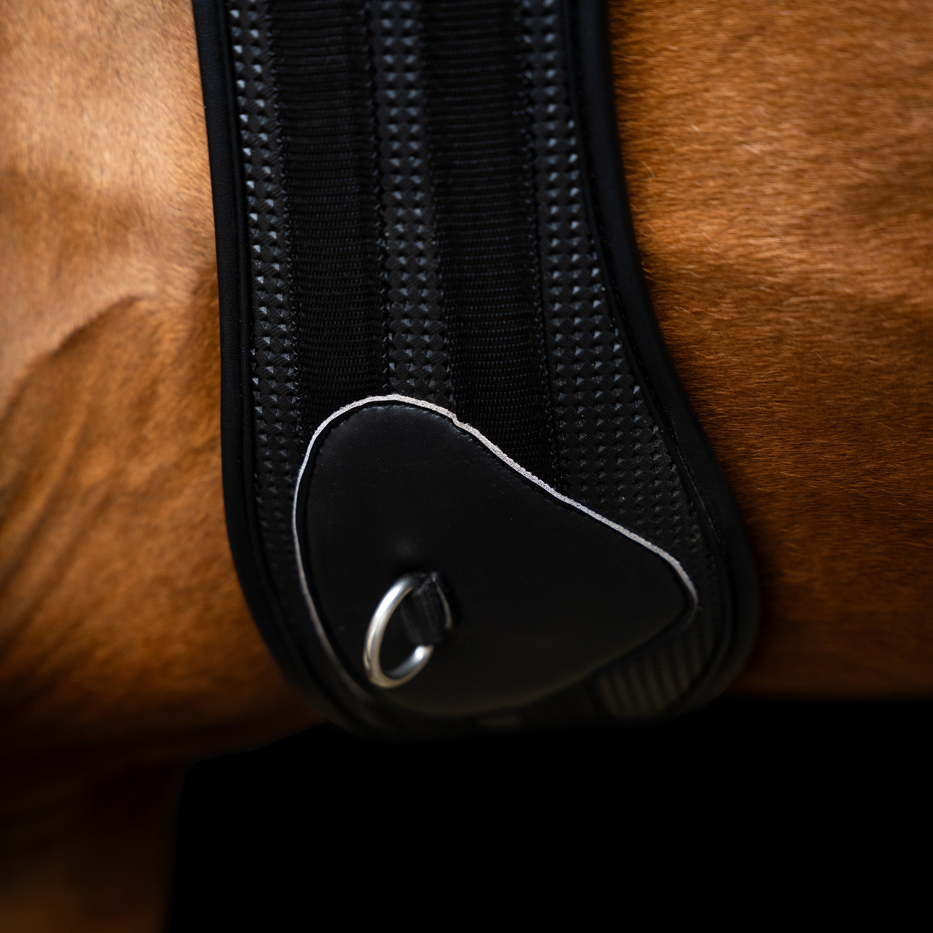 Jumping girth IRHBasic anatomic and breathable