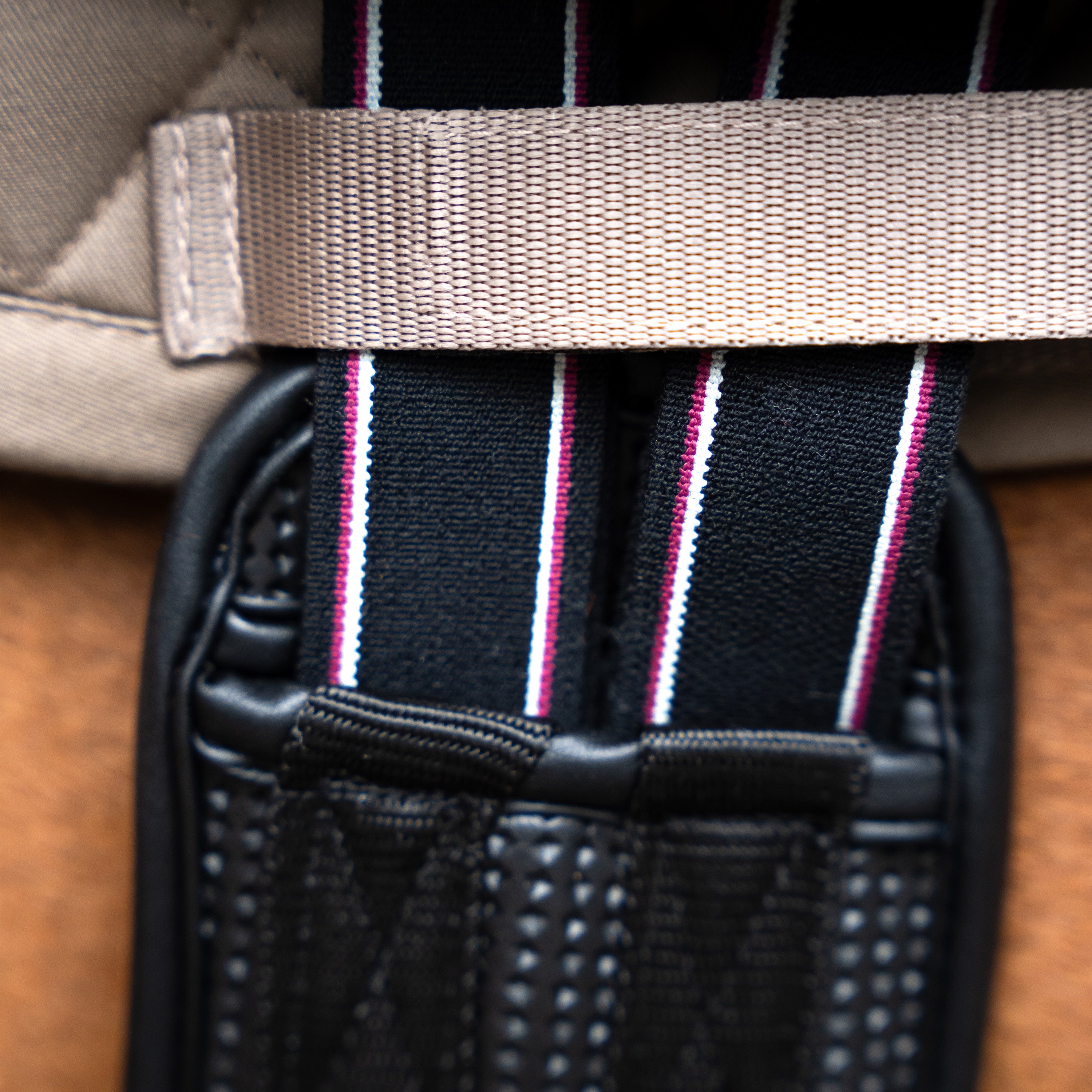 Jumping girth IRHBasic anatomic and breathable
