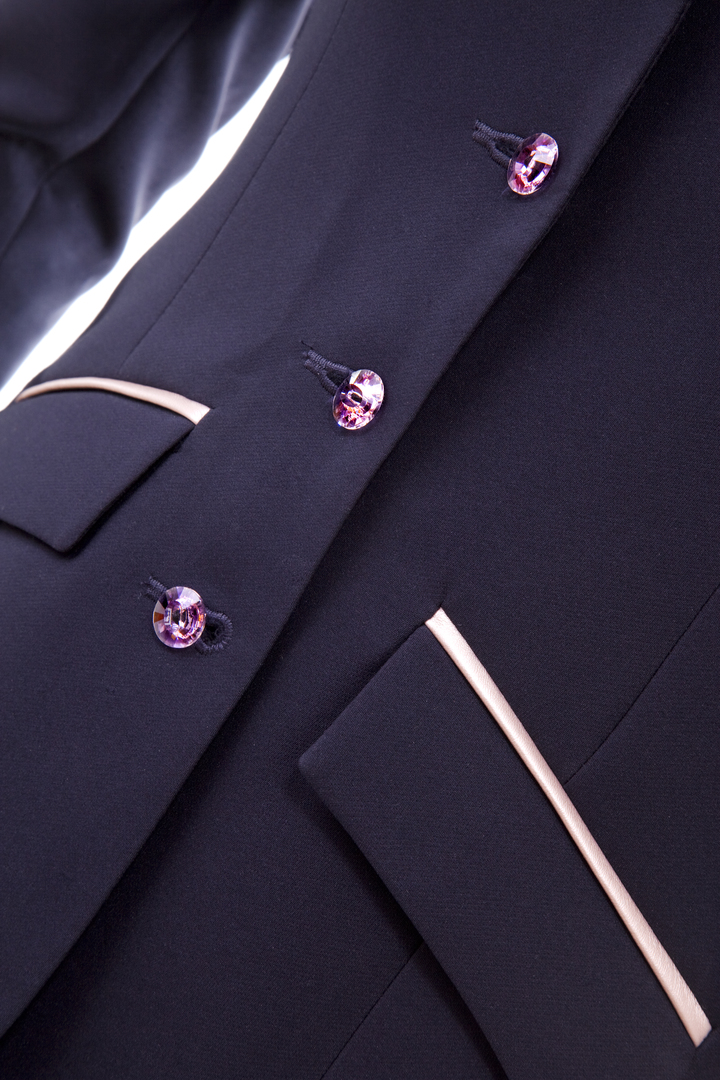 https://lotusromeo.com/img/cache/competition-wear/competition-jackets/408-isa_adaptive_1920x1080.png