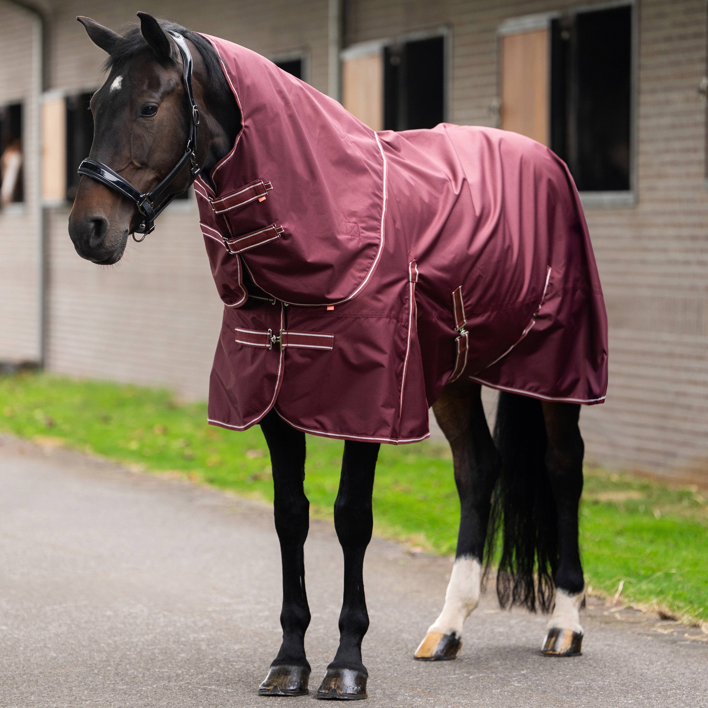 Outdoor blanket IRHBasic with detachable neck 200gr