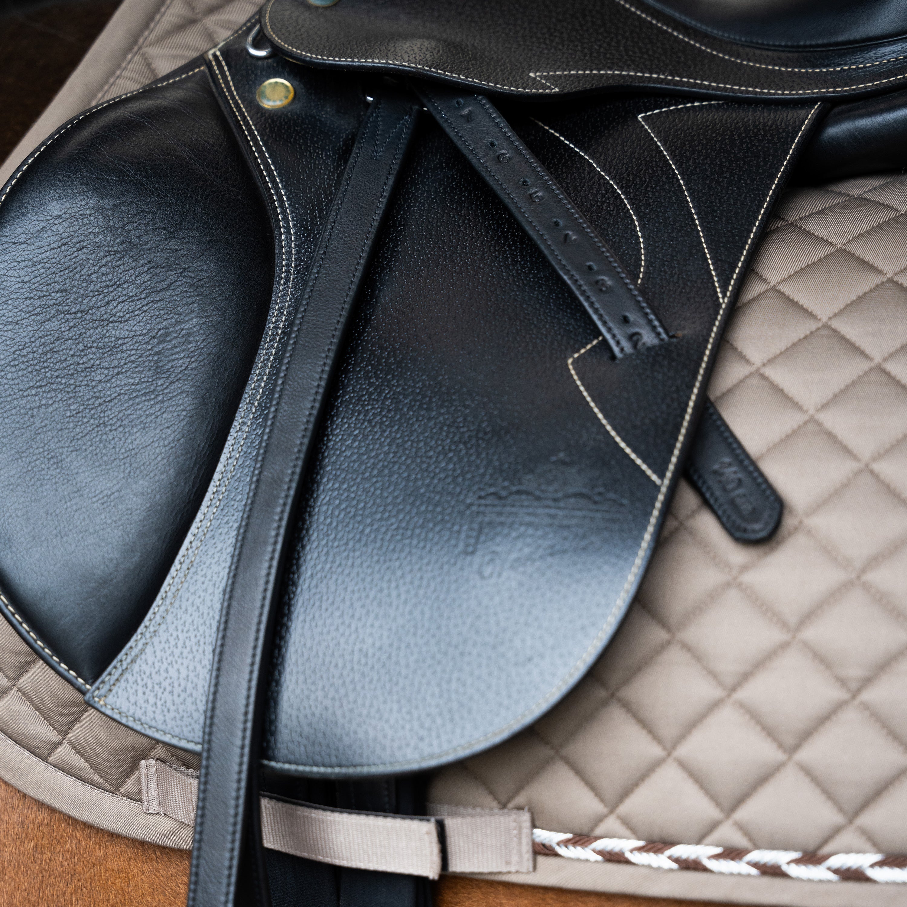 Stirrup leathers IRH Soft with nylon core Black / 155