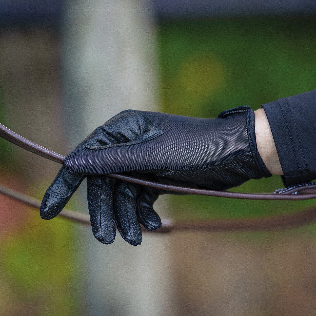 Glove Solares