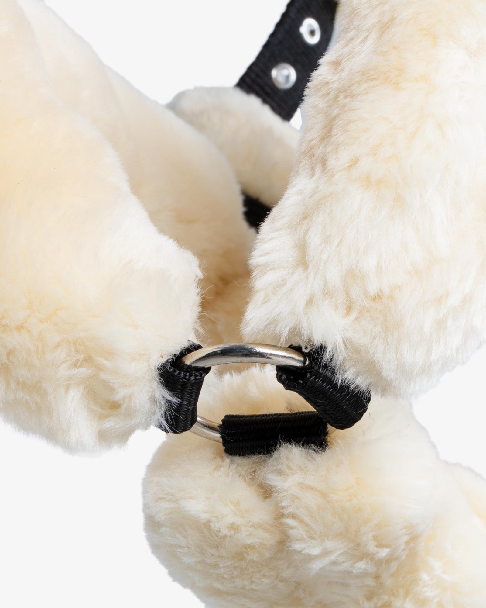 polypropilene halter with faux sheepskin coating