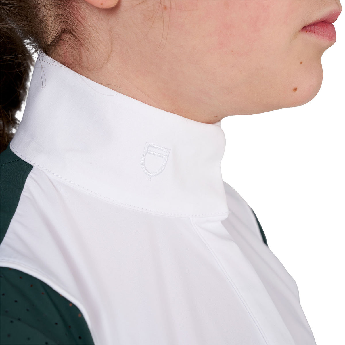 Girls' competition polo shirt with perforated inserts