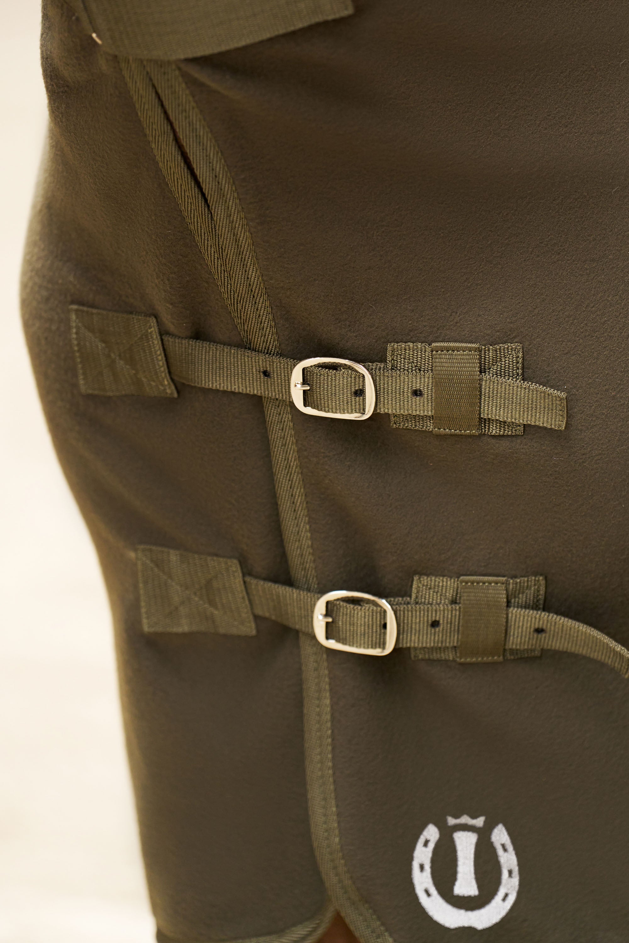 Fleeceblanket with neck IRHFundamental Olive green / 215