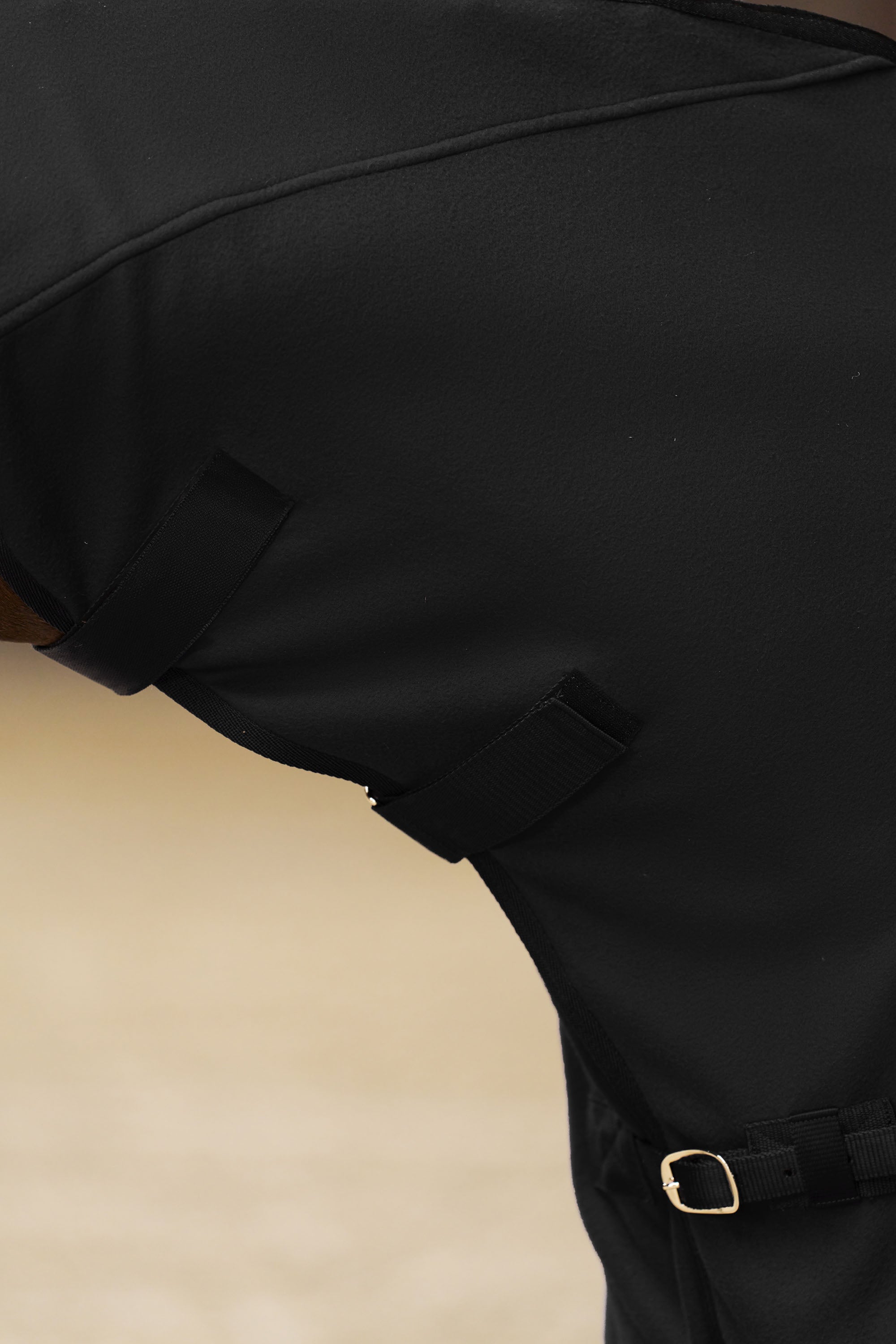 Fleeceblanket with neck IRHFundamental Black / 215