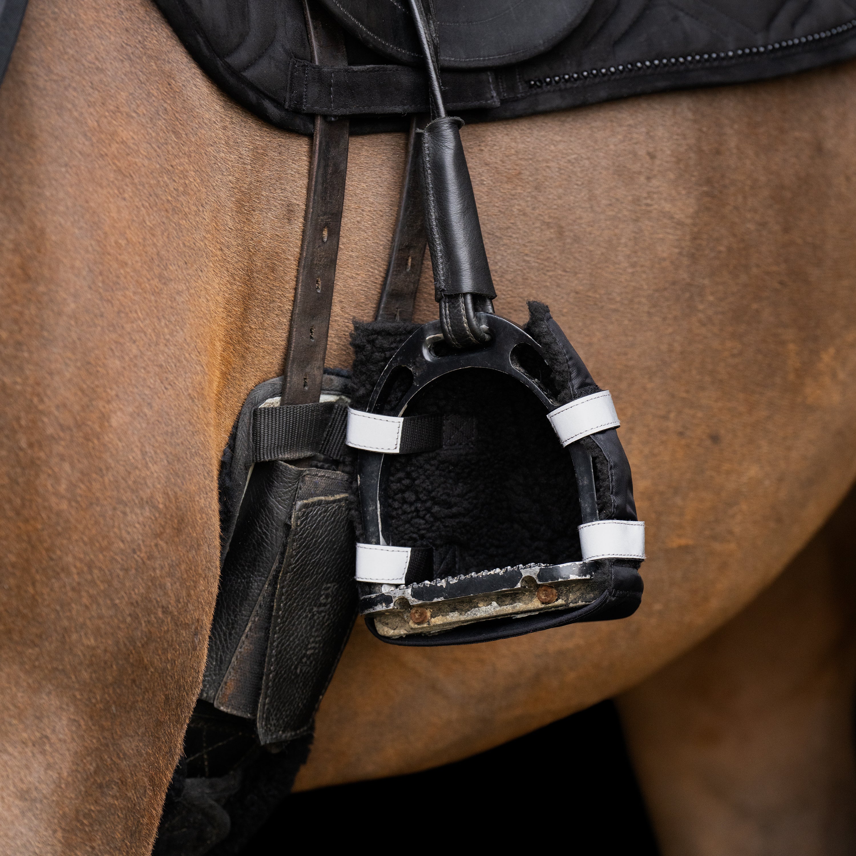 Stirrup toe warmer IRHLuminous