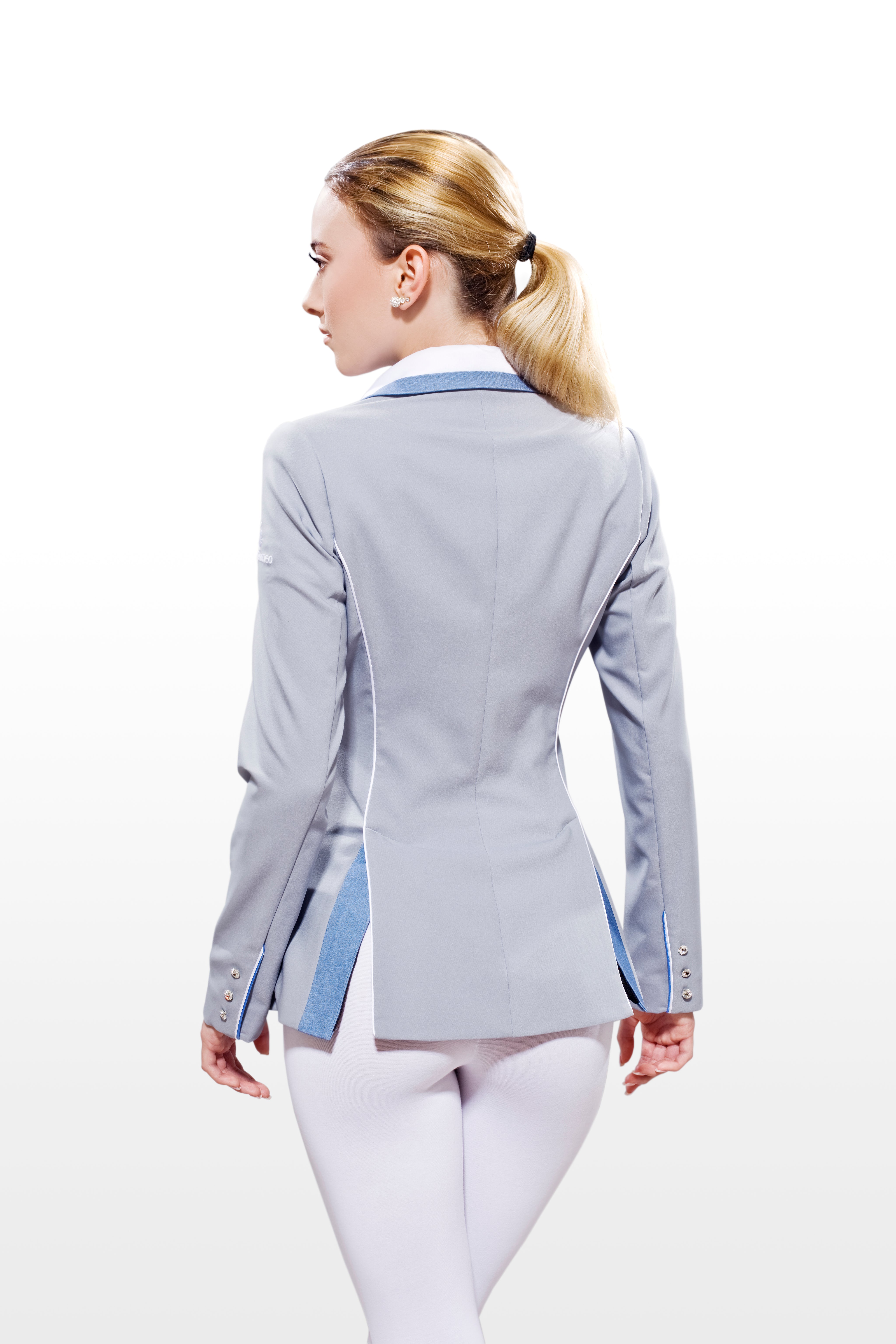 https://lotusromeo.com//img/products//dd501265373ae0ab549560c734a3ca7a.jpg