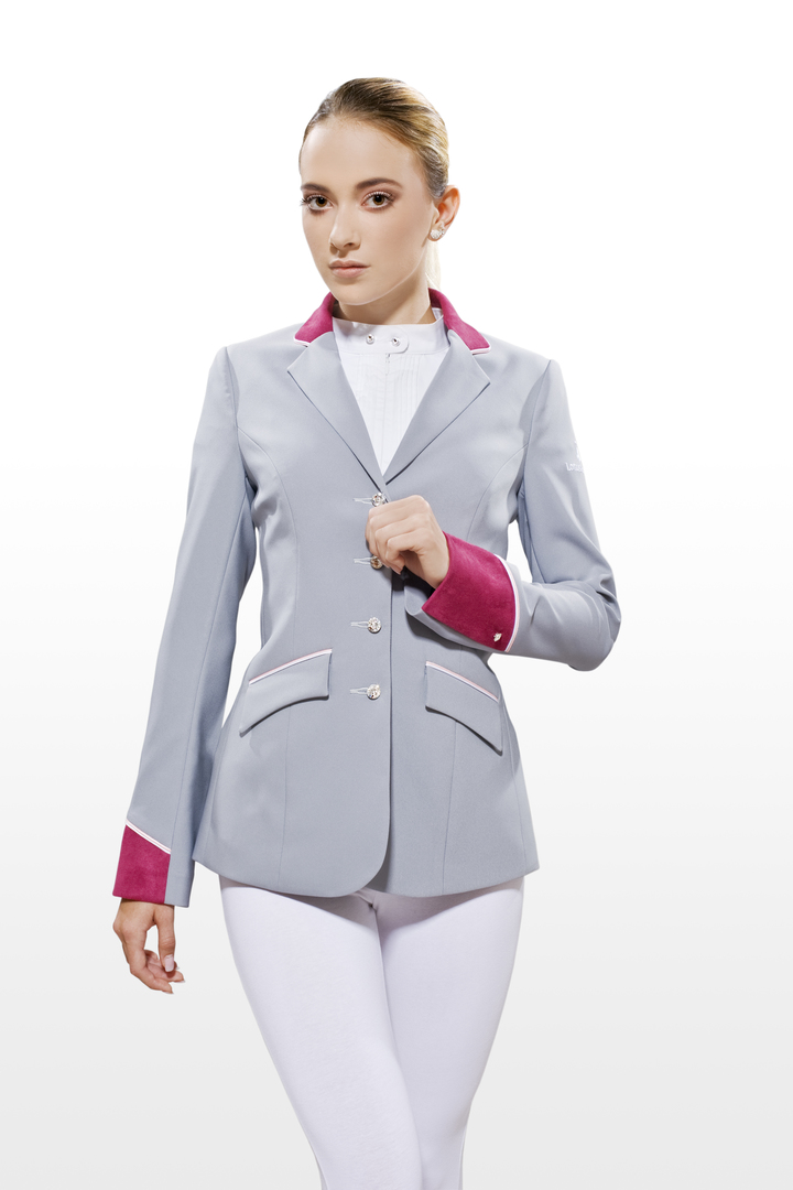 https://lotusromeo.com/img/cache/competition-wear/competition-jackets/linda-jacket_adaptive_1920x1080.png