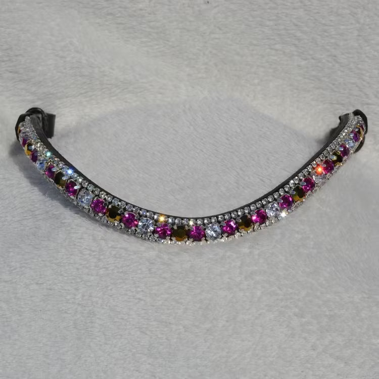 Mörkrosa pannband till häst