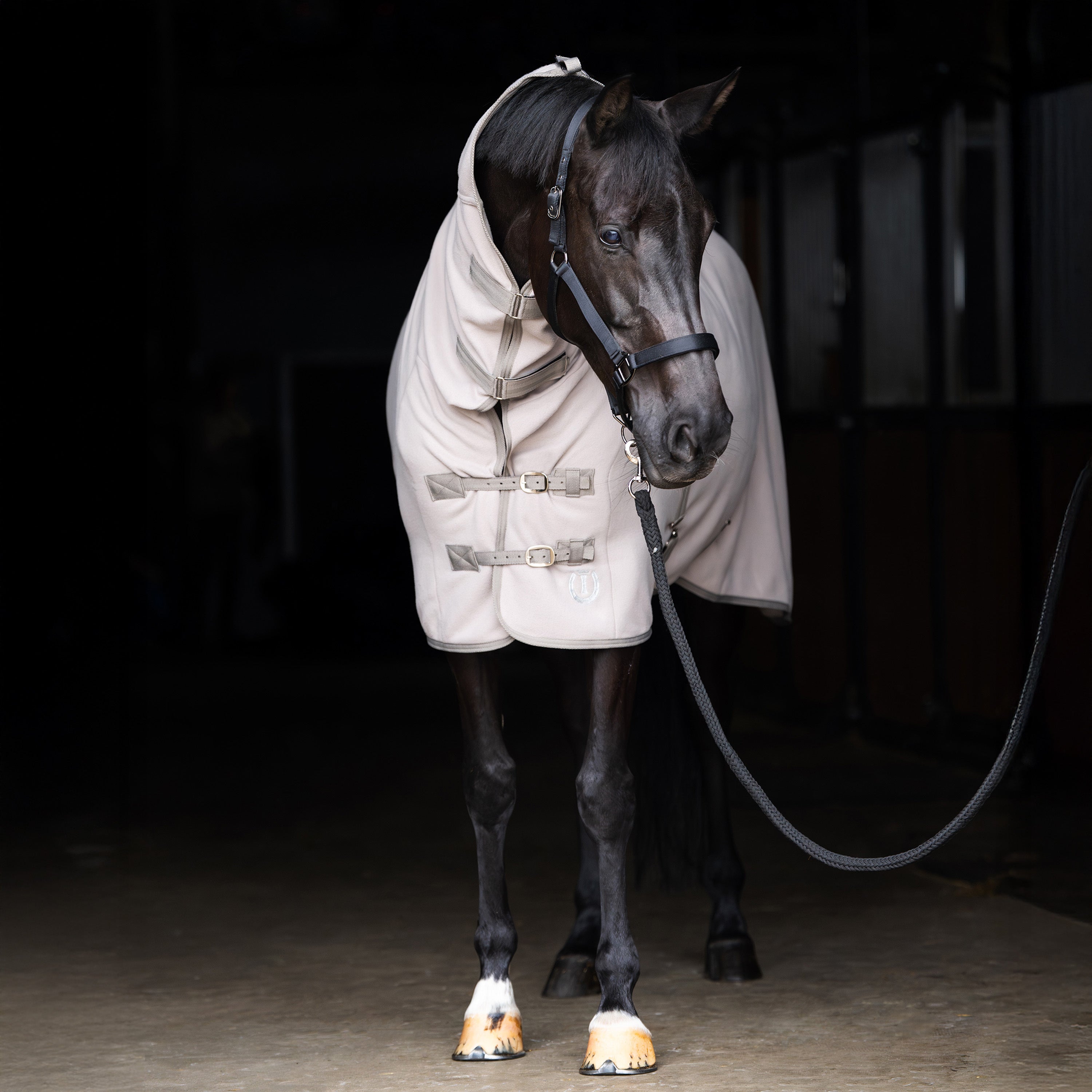 Fleeceblanket with neck IRHFundamental