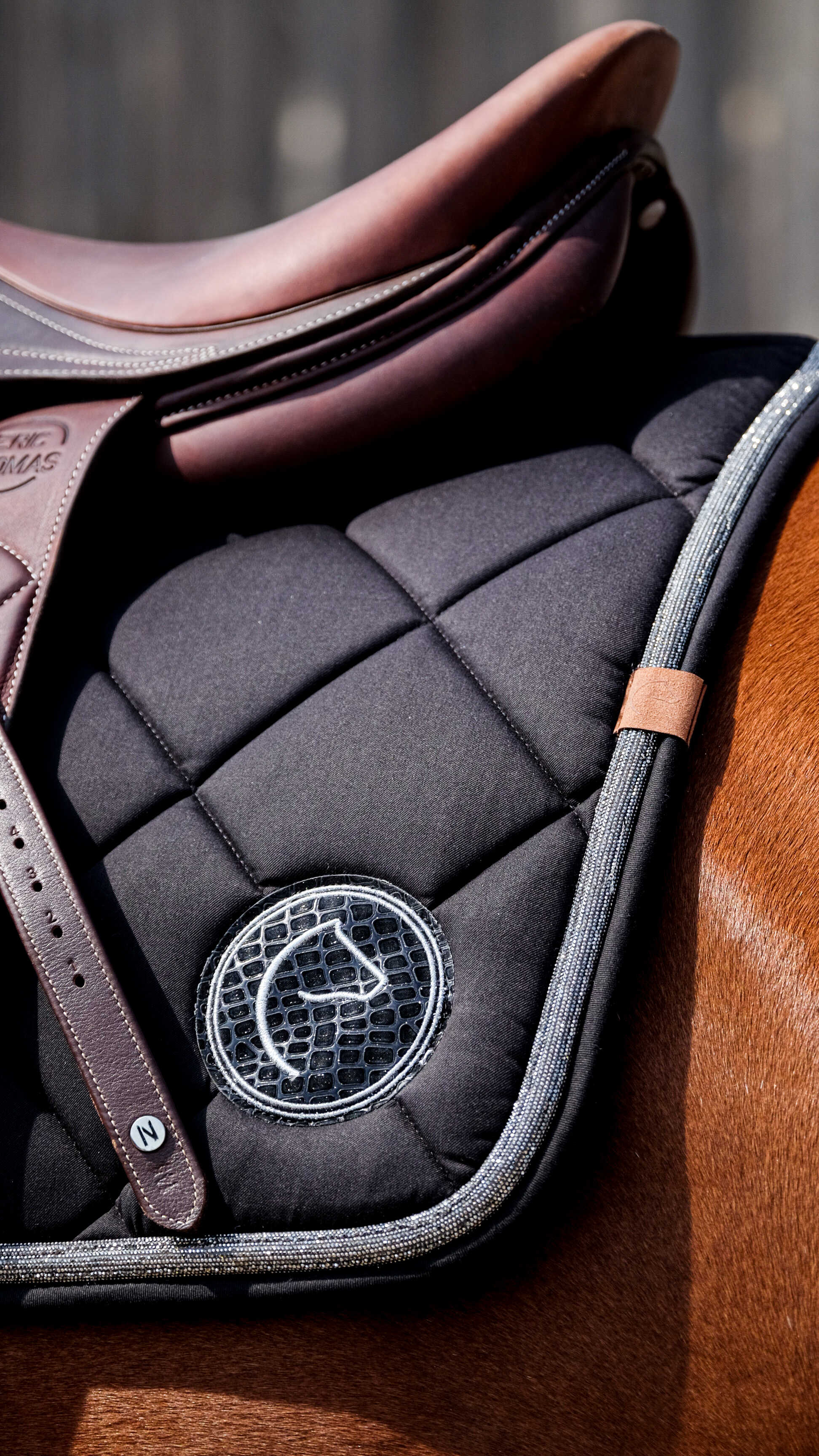 EQUITHEME- Badge 2.0 -  Saddle Pad