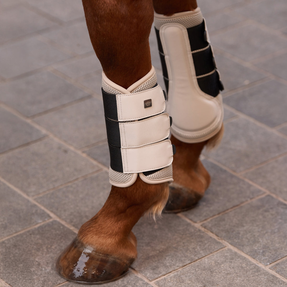 Brushing boots IRHCloud Dancer
