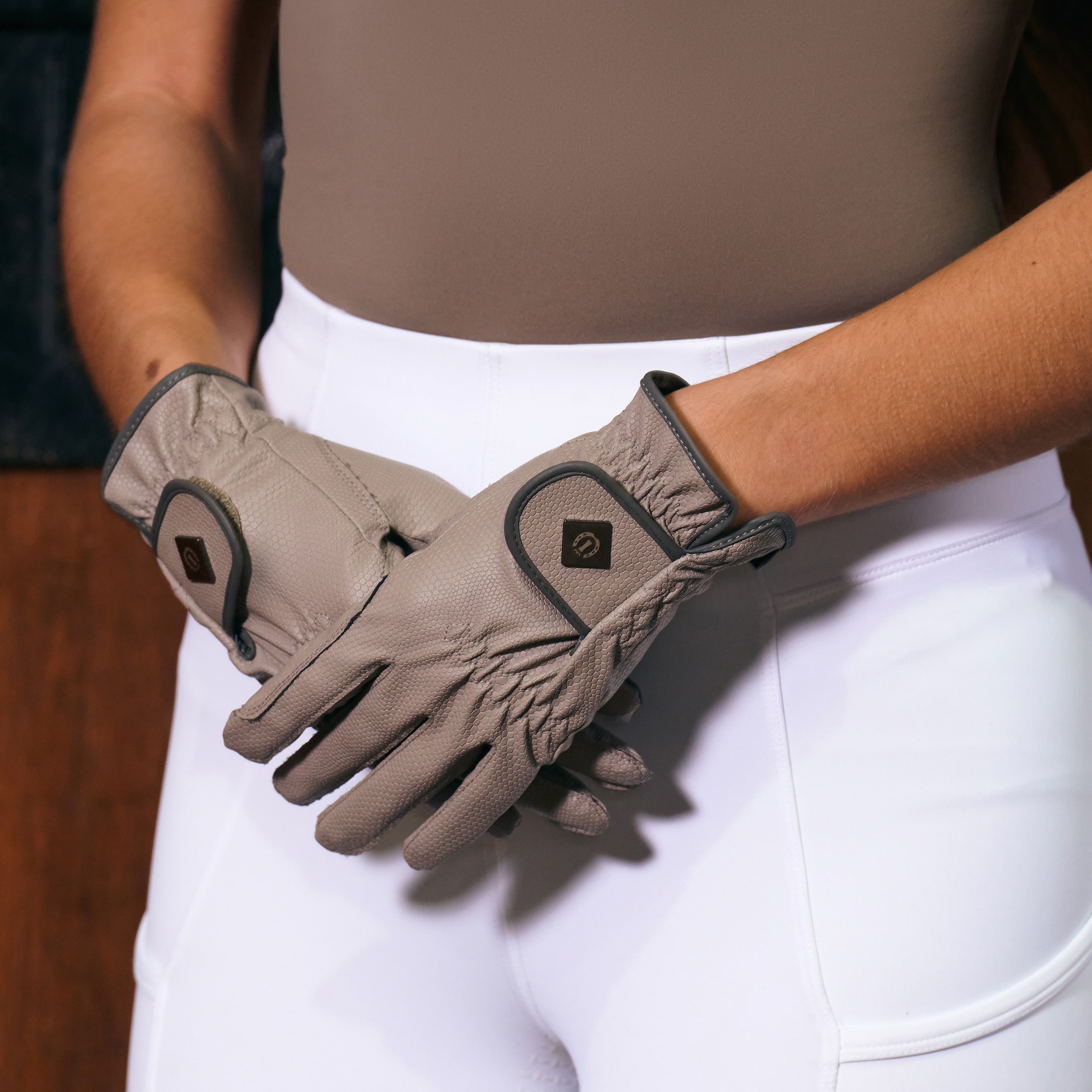 Gloves Crystal IRHEssentials