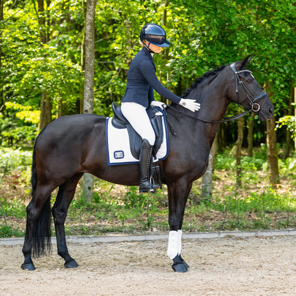 Saddle pad Number