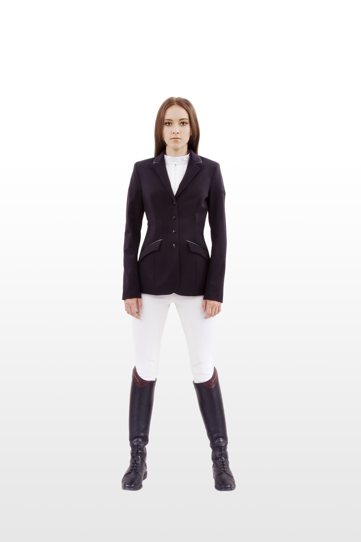 https://lotusromeo.com/img/cache/competition-wear/competition-jackets/350-diana-jacket_adaptive_1920x1080.png