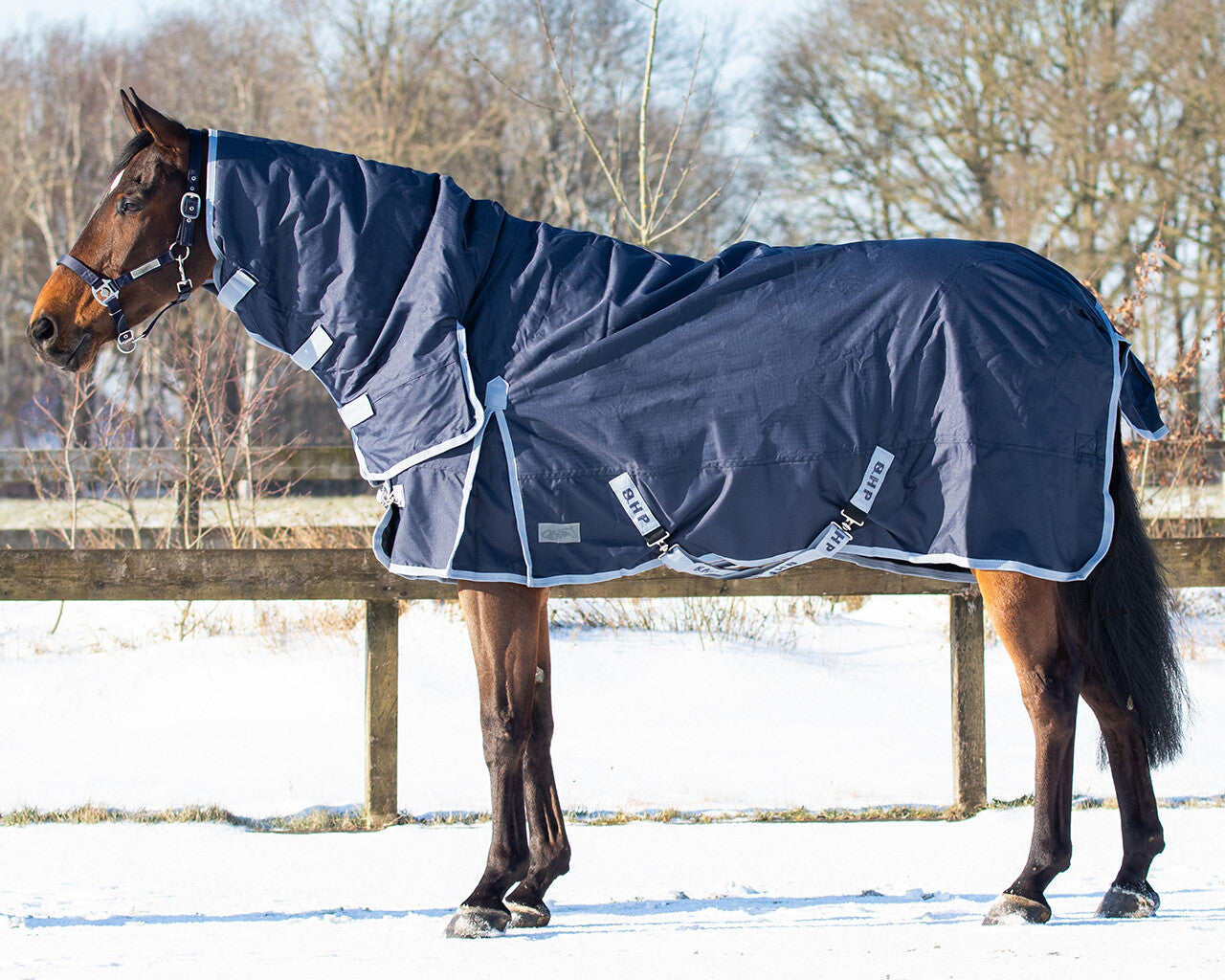 Turnout rug 600D with neck 300gr