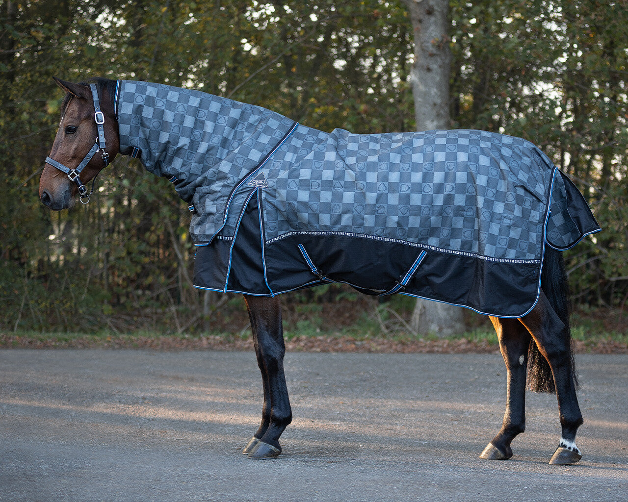 turnout rug collection 150gr with detachable neck