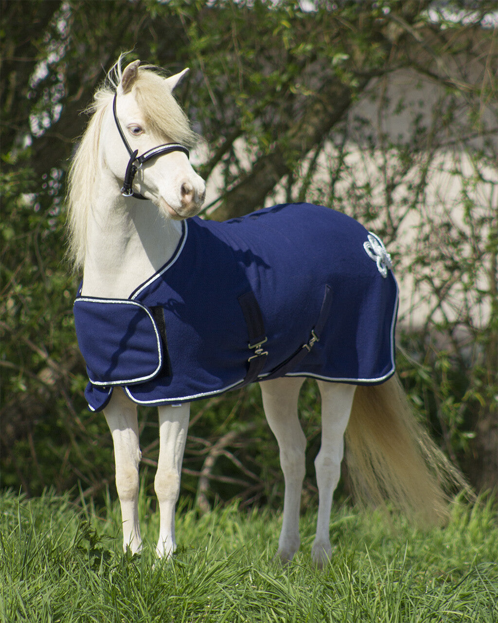 Fleece rug with ornament falabella