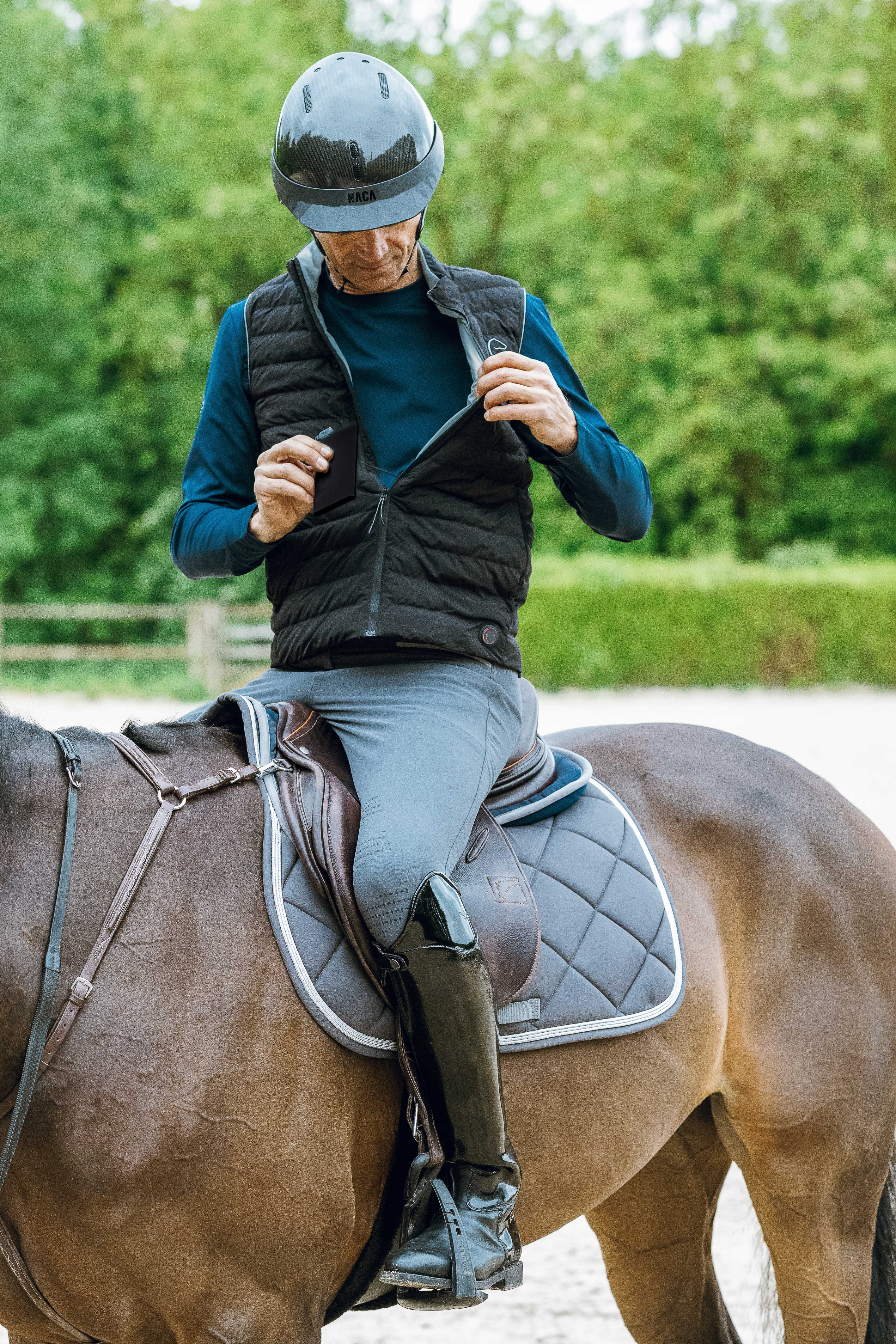 EQUITHÃˆME - Charlie - Heated Waistcoat Battery