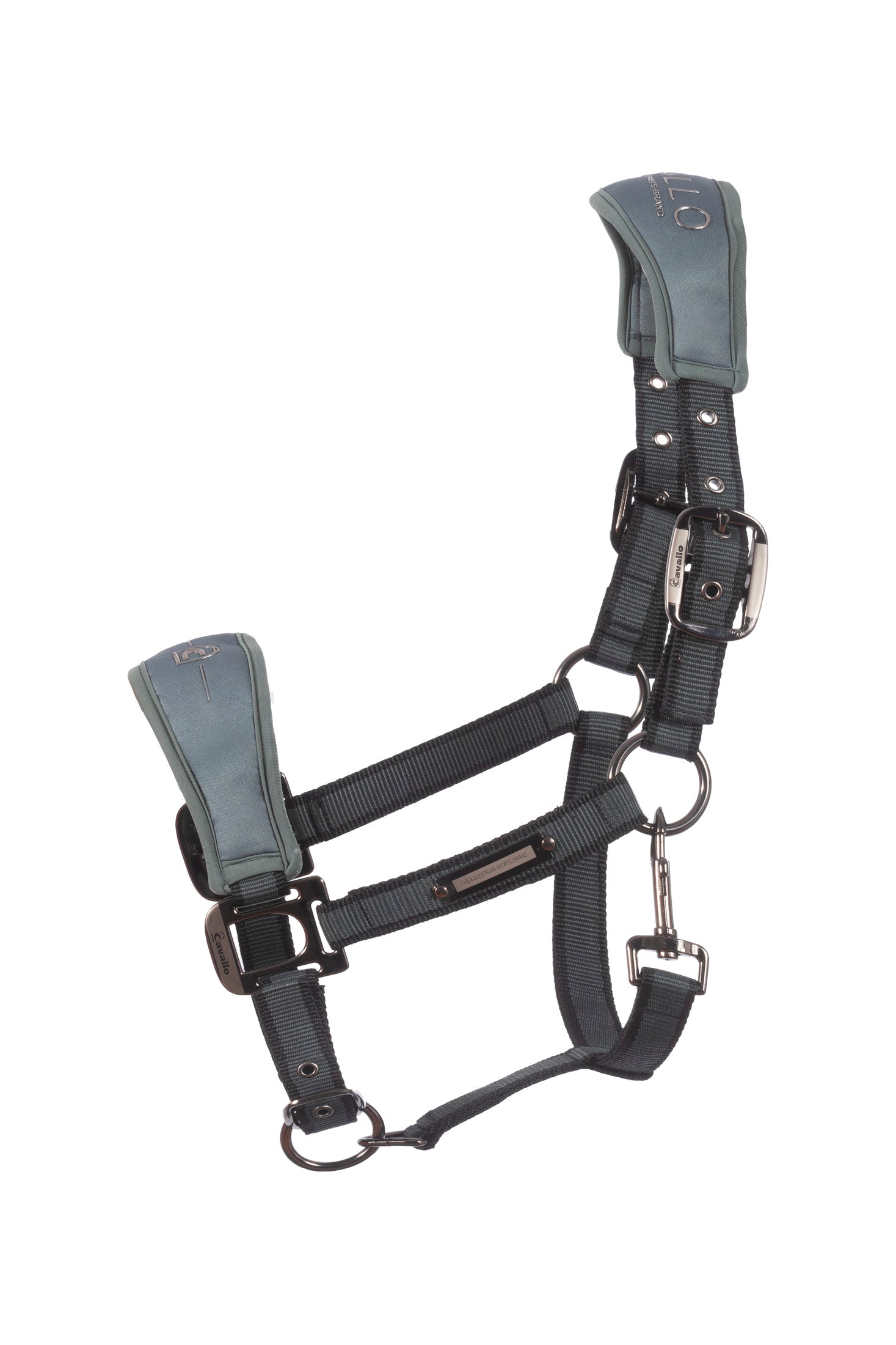 The halter has anatomically shaped softshell padding in the nose and neck area, which is decorated with discreet Cavallo logos