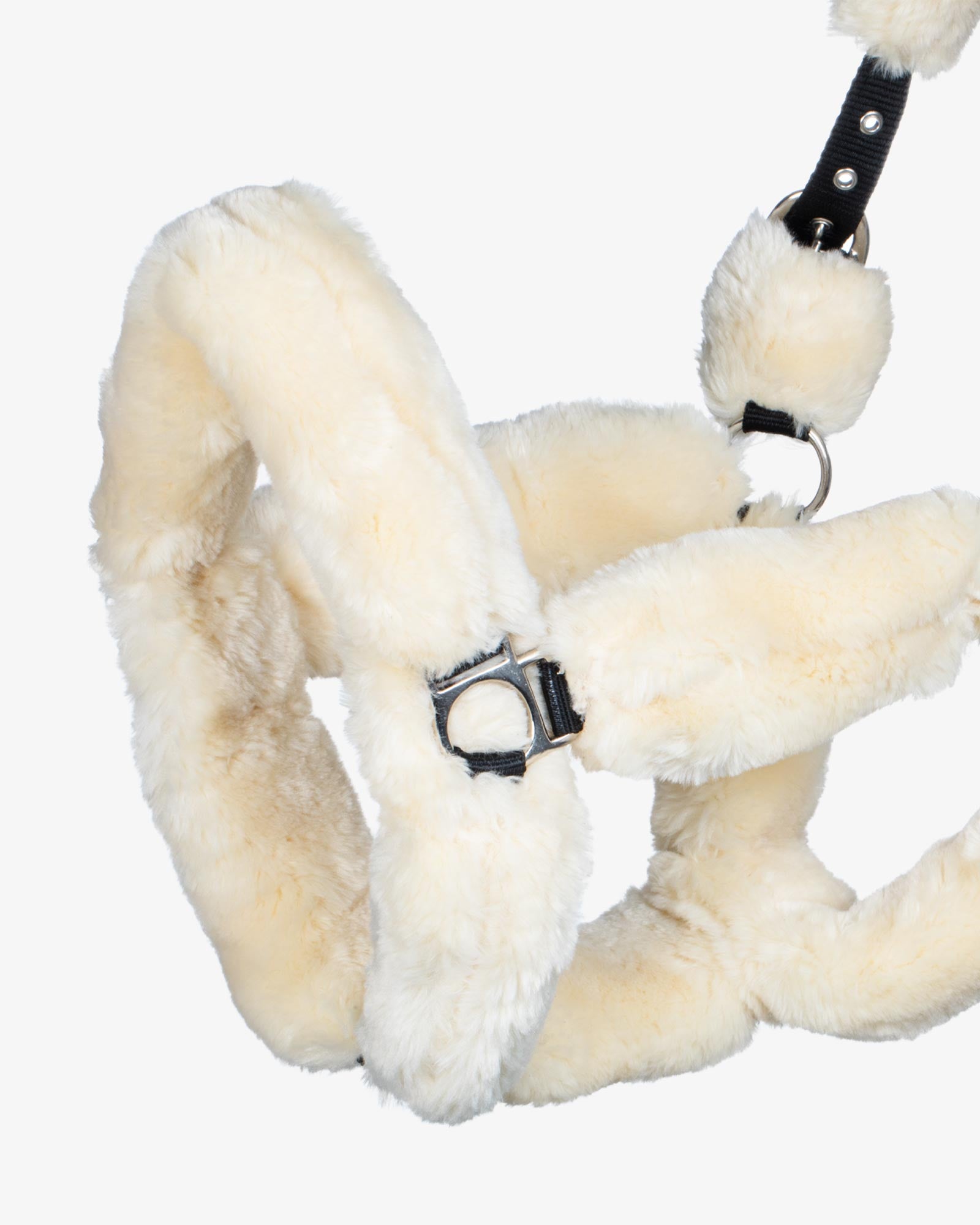 polypropilene halter with faux sheepskin coating