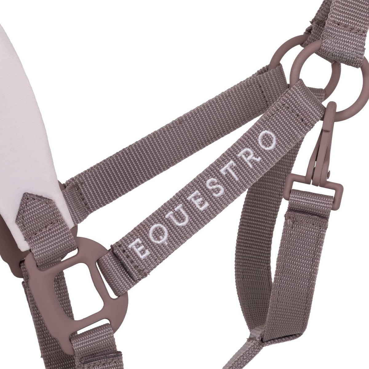 Technical halter with double adjustment and rubber-coated buckles