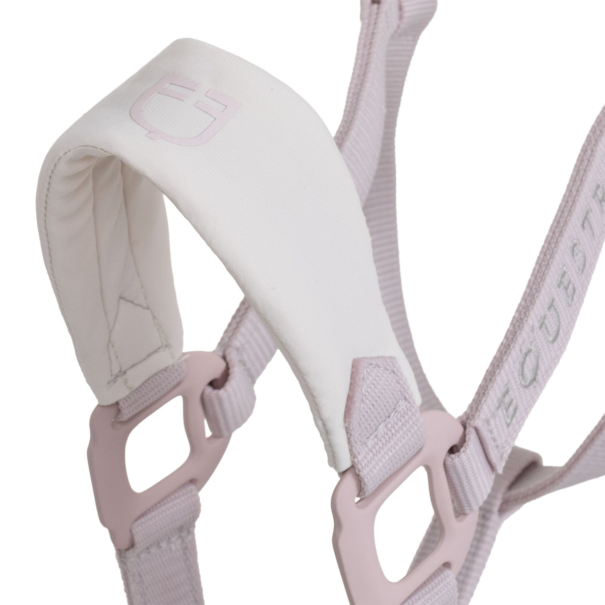 Technical halter with double adjustment and rubber-coated buckles