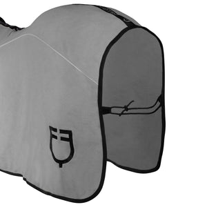 Fleece rug with flap front closure GREY / 125 CM