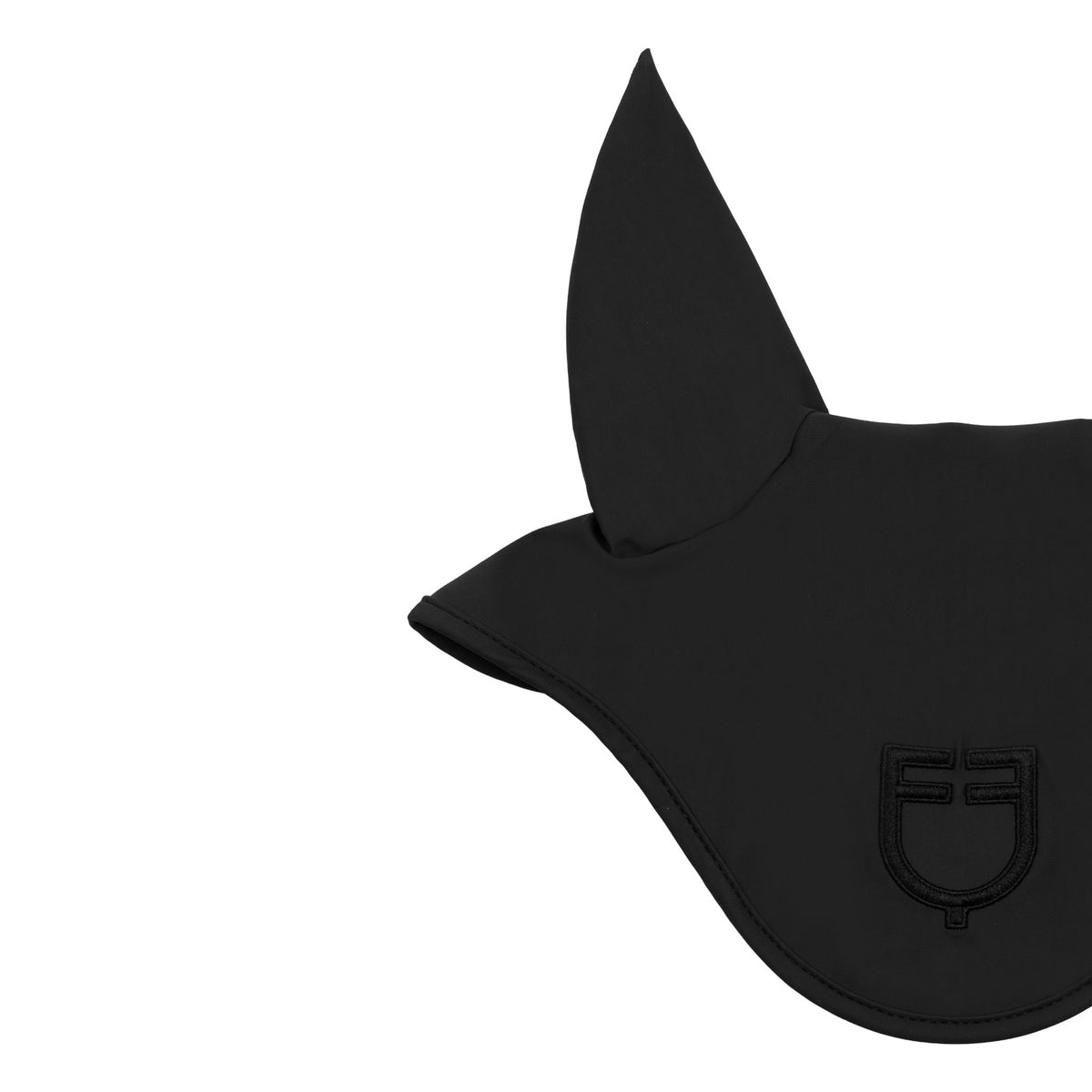Technical fly veil with shaped ears