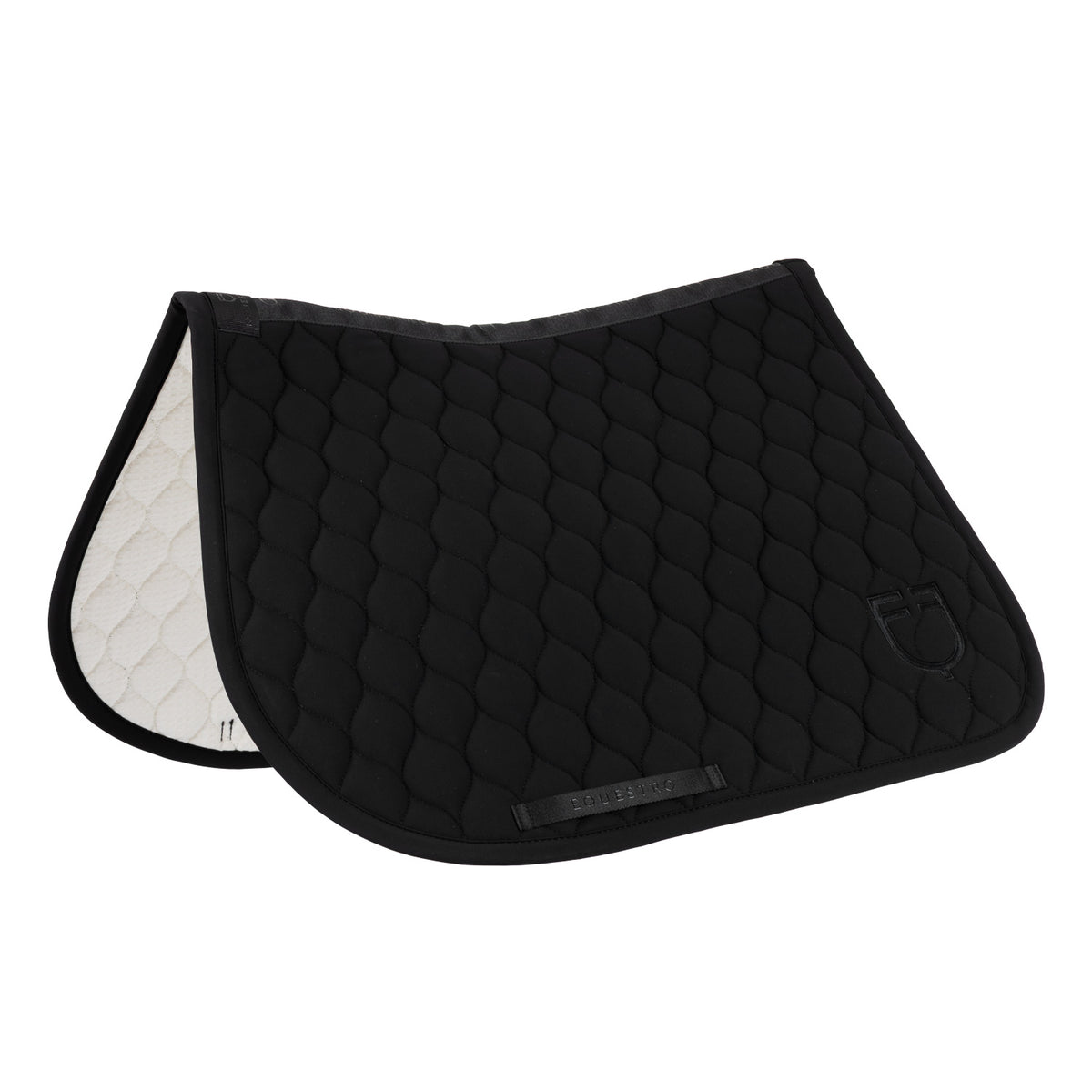Jumping saddle pad with onion quilting