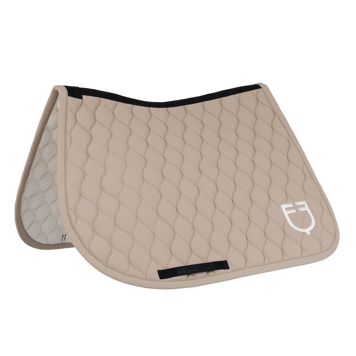 Jumping saddle pad with onion quilting