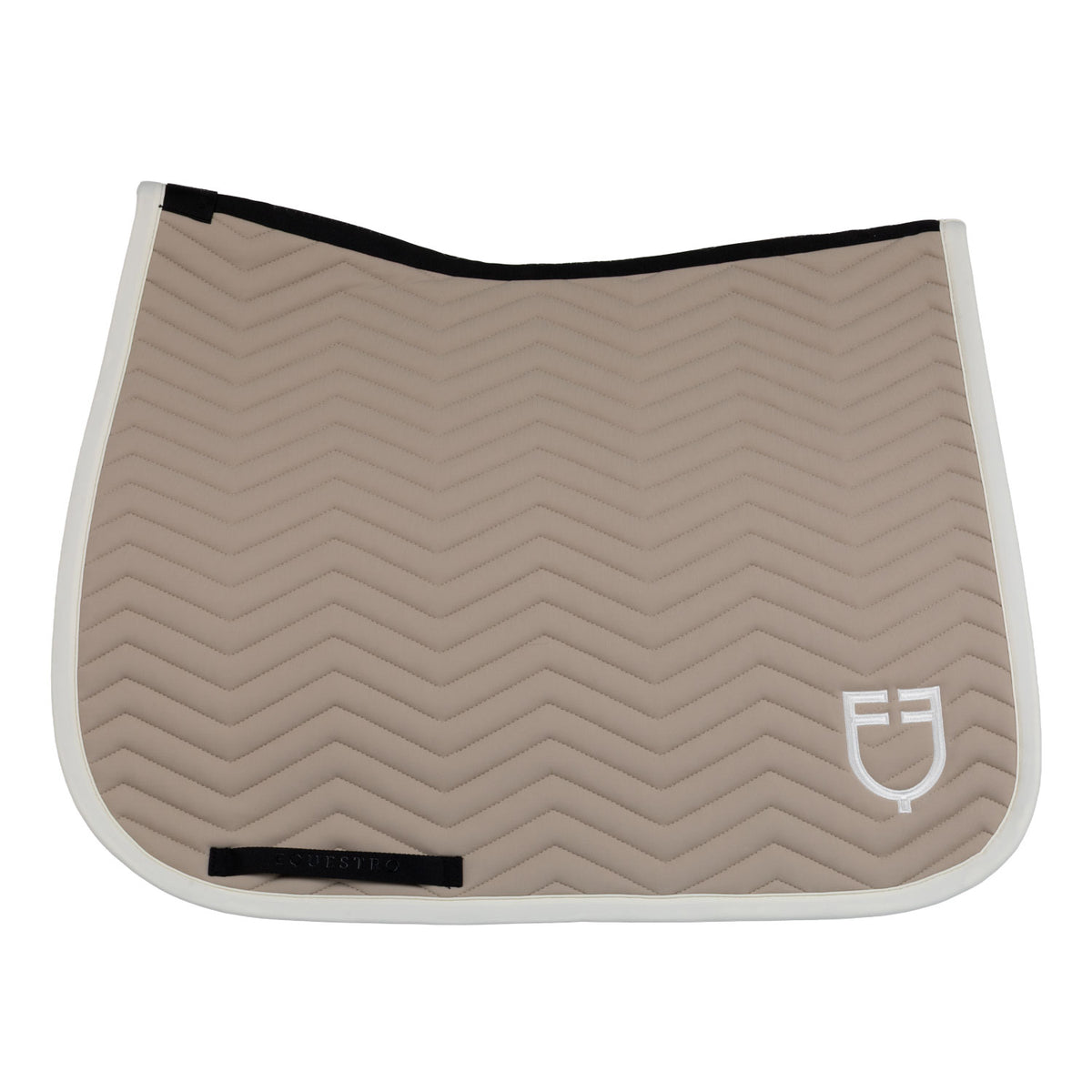 Dressage saddle pad with wave quilting