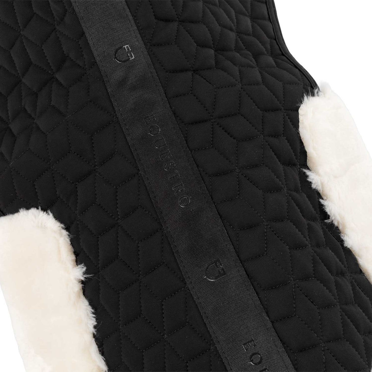 Pad in technical fabric and synthetic sheepskin with cube quilting