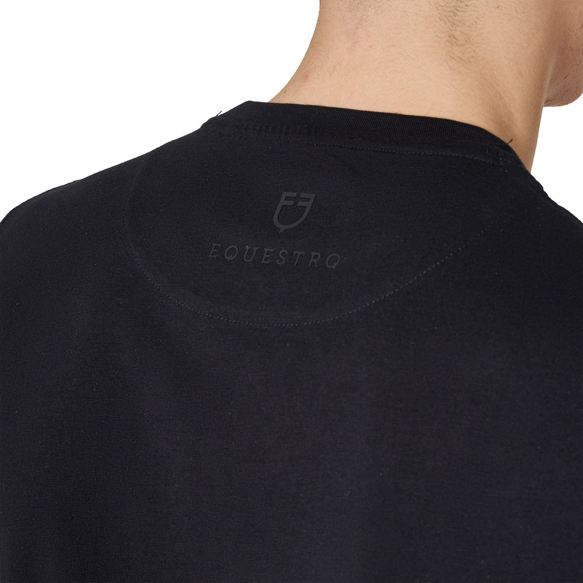 Men’s T-shirt with tone-on-tone velvet lettering