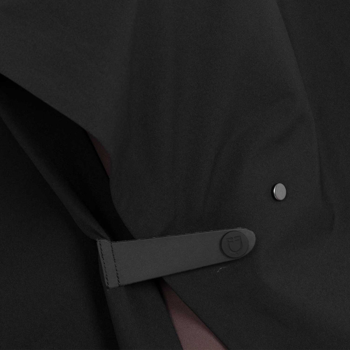 Women's technical rain cape