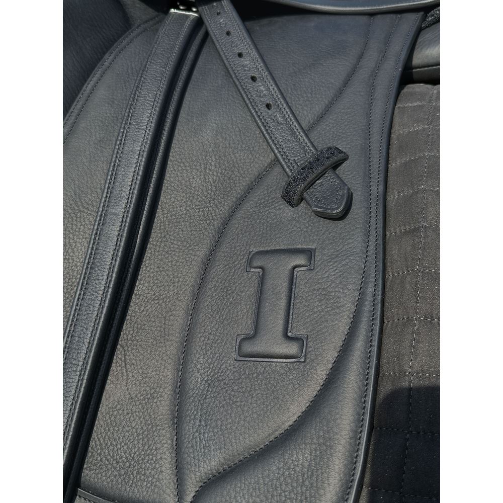 https://www.ikonicsaddlery.com/image?FileId=23050&preset=C_ZOOM