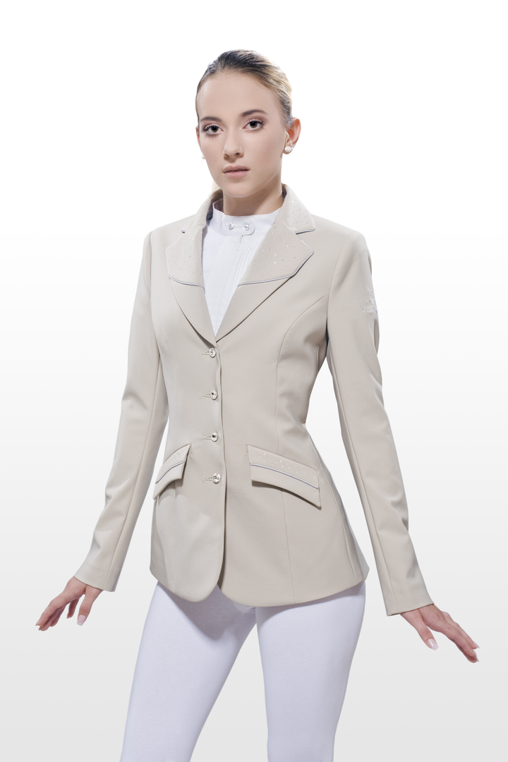https://lotusromeo.com/img/cache/competition-wear/competition-jackets/pearl-jacket_adaptive_1920x1080.png