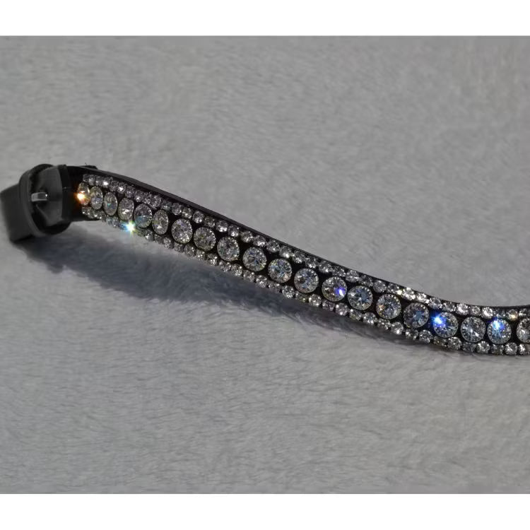 Elegant vitt strasspannband häst